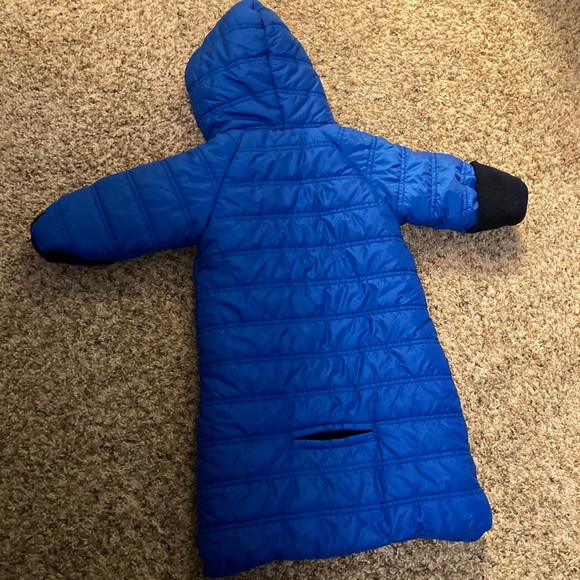 GUC Infant snowsuit - Picture 3 of 4